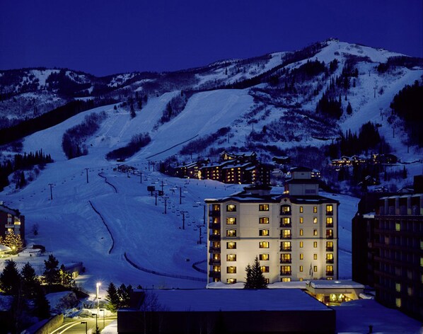 Sheraton Steamboat sits right at the base of the mountain. True ski-in/ski-out! 