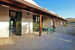 Terrace (First floor apartment)