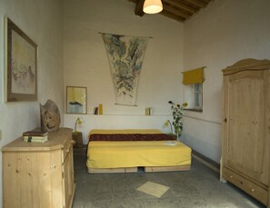 Ferienwohnung "La Grapo" in der Villa La Rogaia:  Schlafzimmer