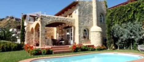 Villa Melody with private pool and garden