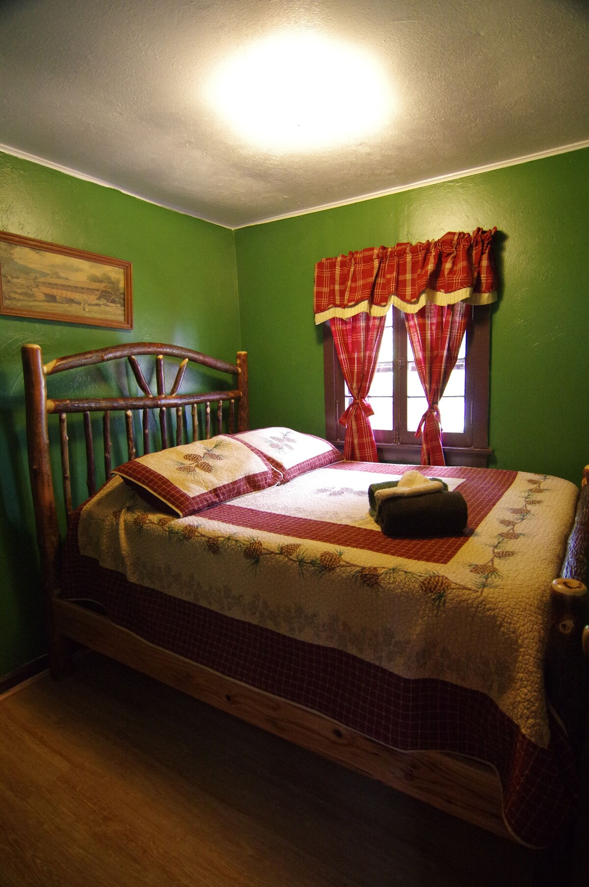 One bedroom cottage – Moreno’s Cottages Celebrating 100 years!