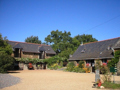 Walnut Cottage, South Brittany Ferienhaus, kostenlose Fahrräder, WiFi, in der Nähe von Dorf