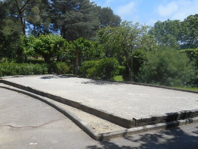 Apartment "Les Palmiers" with golf and swimming pool