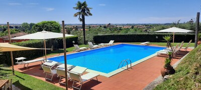 Villa With Big Pool In Relaxing Green Hills Just 4 Km From The Beach Camaiore