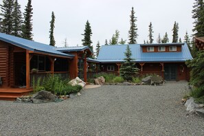 Two homes, rent one or both (separate listings)

