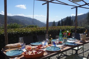 Leisurely alfresco meals on the terrace ….