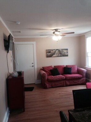 Unit B - Living room