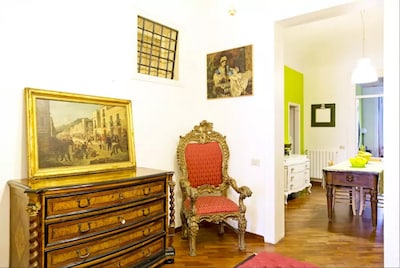 Elegant apartment in the center of Palermo