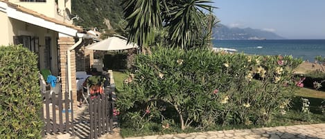 direkt am Meer
allein stehende Villa