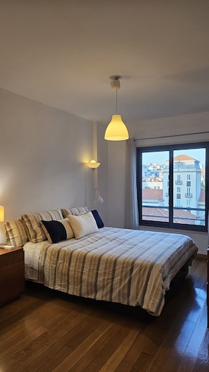 Chambre principale spacieuse et élégante