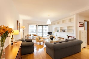 Salon moderne et confortable