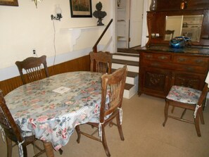 Apt dining room