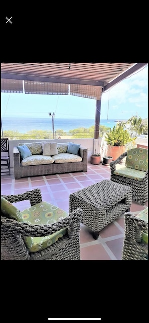 Covered terrace with amazing ocean views