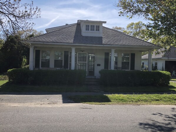 Fabulous Falmouth Heights Bungalow