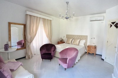 Beautiful Apartment in the Center of Taormina