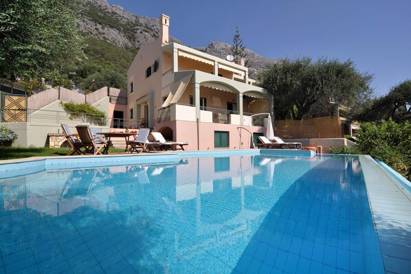 Villa Iris