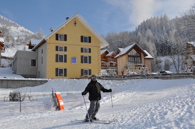 Chez le Marquis du Pontet 3: 7 pers. in the resort center and at the foot of the slopes