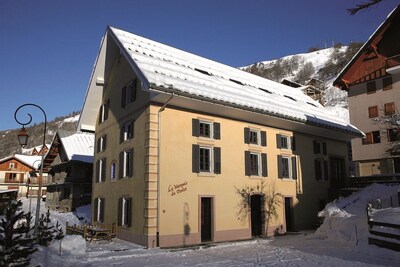 Chez le Marquis du Pontet 3: 7 pers. in the resort center and at the foot of the slopes