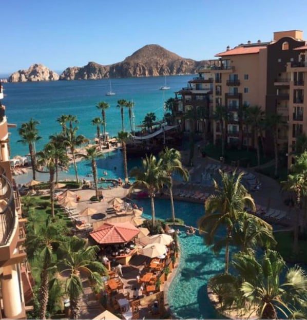 Villa Del Arco Resort