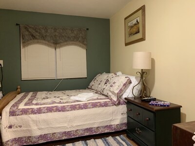 Cozy Affordable Room with Private Entrance in  Picturesque Bucks County PA