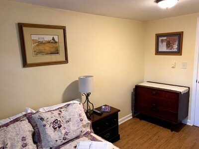 Cozy Affordable Room with Private Entrance in  Picturesque Bucks County PA