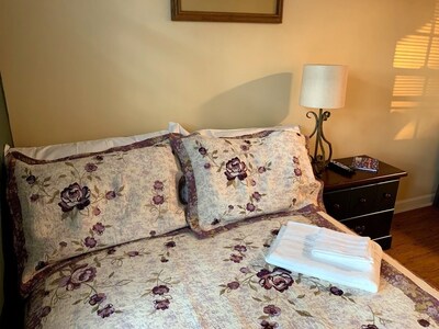 Cozy Affordable Room with Private Entrance in  Picturesque Bucks County PA