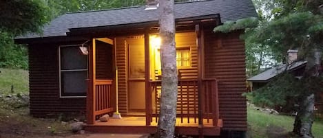 Front porch of Birch Cabin 