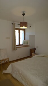 Beautiful and charming apartment with balcony, warm, tastefully restored