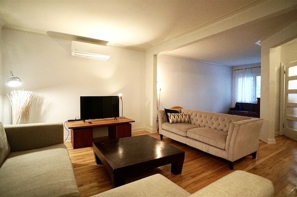 Spacious living room