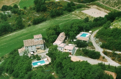 Olive House - Luxury Villa on a Medieval Umbrian Estate
