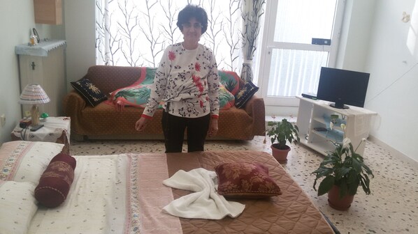  Welcome home!
Kalos orisate!