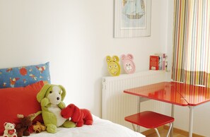3 bedrooms / sleeps 6
