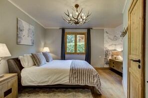 4 bedrooms sleeping up to 8 people (Bedroom 2 shown) 