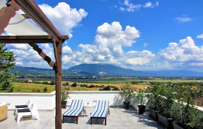 RESIDENZA con vista spettacolare sulla valle di Assisi !