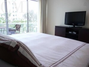 Chambre principale (2ème vue)