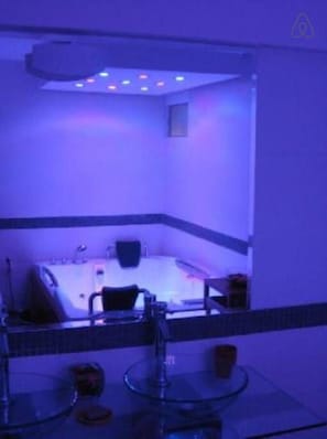 SALLE DE BAIN CHAMBRE PRINCIPALE