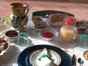Breakfast meal