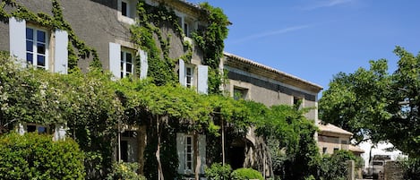 La bastide et le jardin