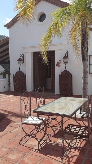 patio near kitchen