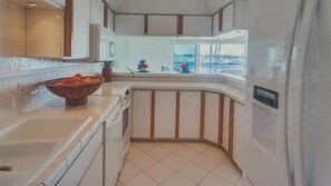 spacious kitchen with a view of the Bay. Say no more.