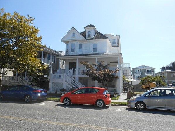 1137 Central Avenue