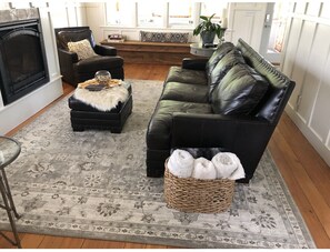 Great room cozy leather 