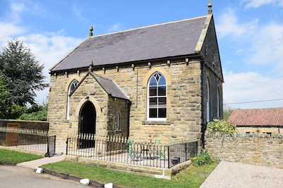 Beautifully converted Chapel, stunning village, fantastic gastro pub.