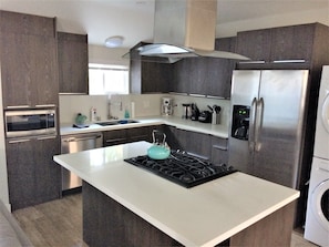 Gorgeous kitchen fully equipped with everything you need