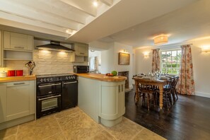 Ground floor: Kitchen and dining area