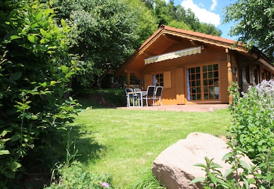 Höllenberghütte in Lug, mit Gartensauna, Ferienhaus im Pfälzer Wald