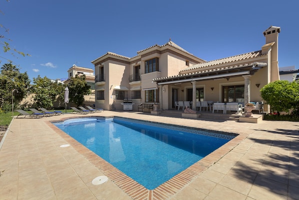 Villa with Private pool SanPedro Marbella