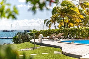 Piscine, Villa Marine, villa de luxe en Guadeloupe à Saint-François