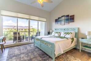 King Master Bedroom with balcony access