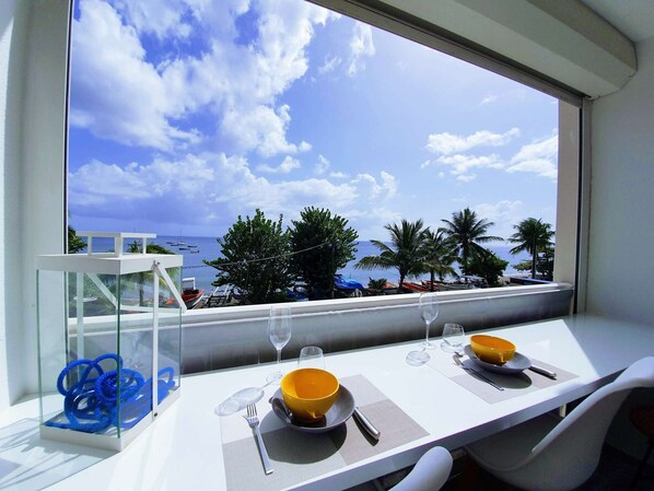 Balcony with panoramic sea view